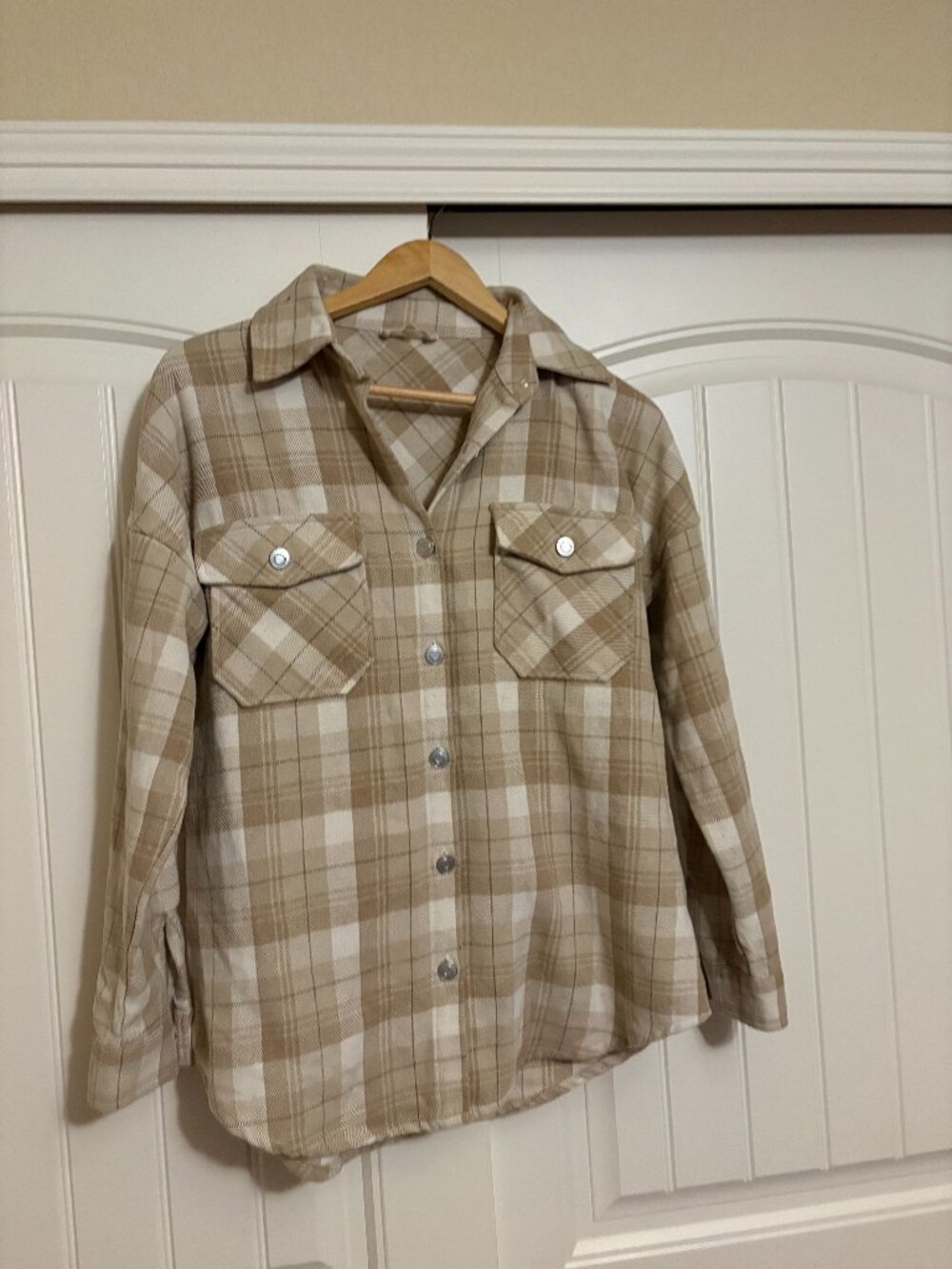 Altar'd State Plaid Shacket XS Xtra Small Light Tan White Button Front Collared